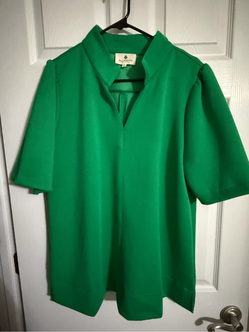 Kelly Green Split-Neck Short Sleeve Top-Boutique-Size XL-EUC